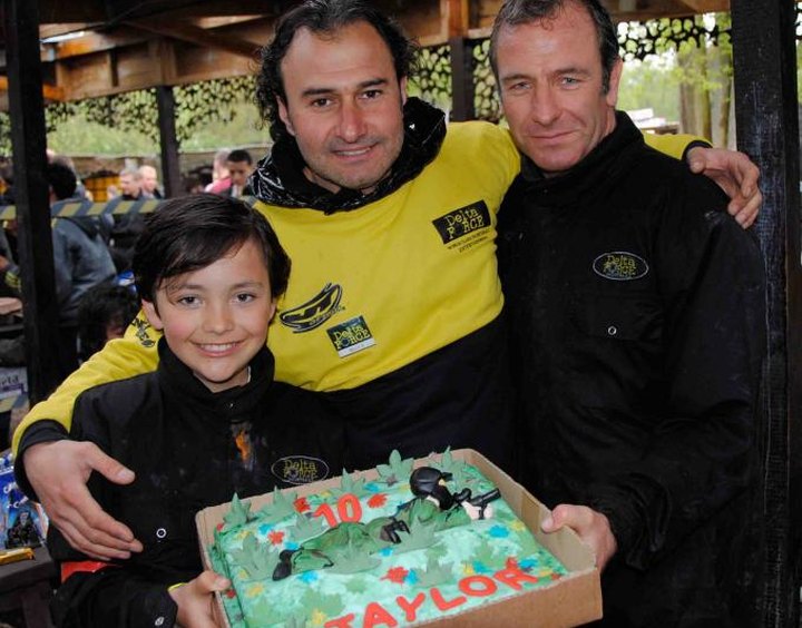 Robson Green paintballing at Delta Force