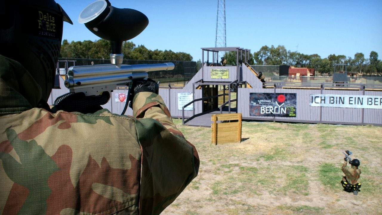 The Berlin Wall paintball game zone image 5
