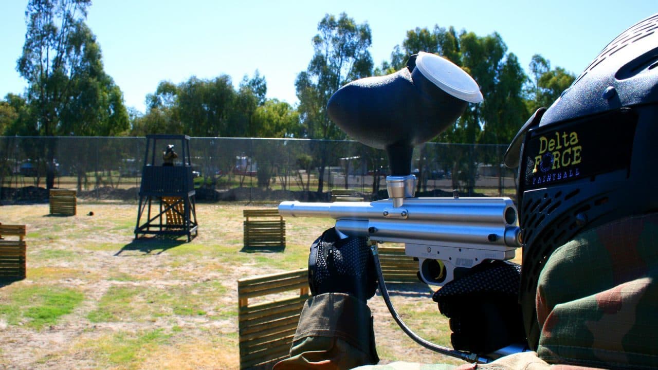 The Berlin Wall paintball game zone image 6