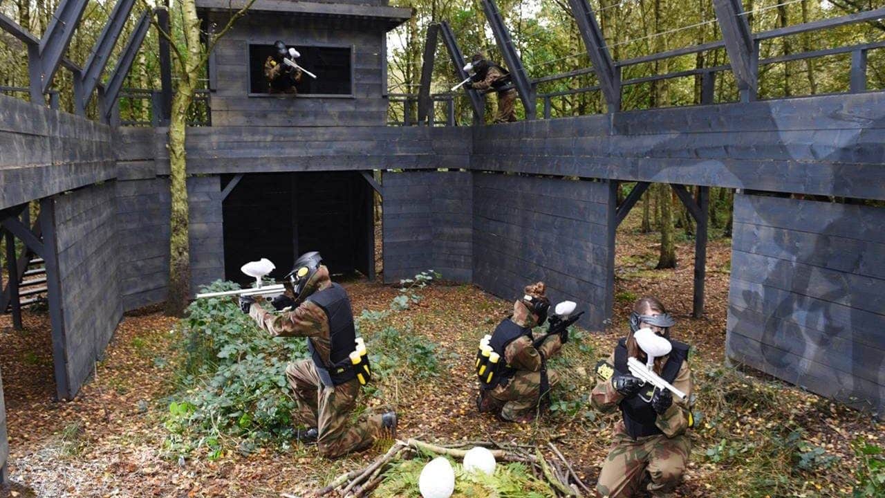 Delta Force Players Inside Raptor Park Encolsure